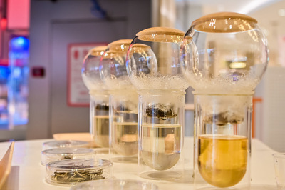 酷乐研究所 | 为什么茶饮品牌如此热衷开大型旗舰店?